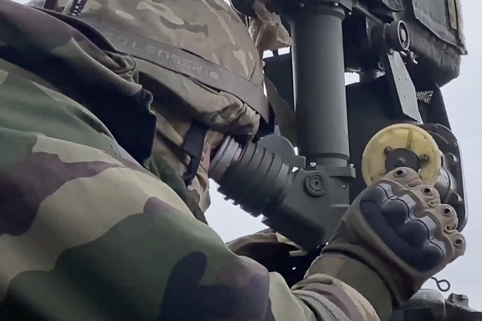 В ходе специальной военной операции российский противотанковый ракетный комплекс "Корнет" доказал, что по бронепробиваемости и дальности стрельбы у него мало конкурентов. / Министерство обороны РФ