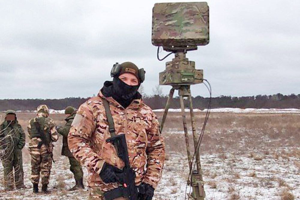 Носимая РЛС "Репейник" прошла успешные испытания в рамках СВО. / Алексей Царьков