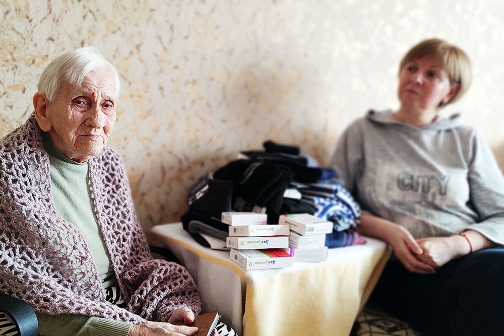 Валентина Ивановна Малыхина и ее племянница Елена Розаева. / Сергей Винник