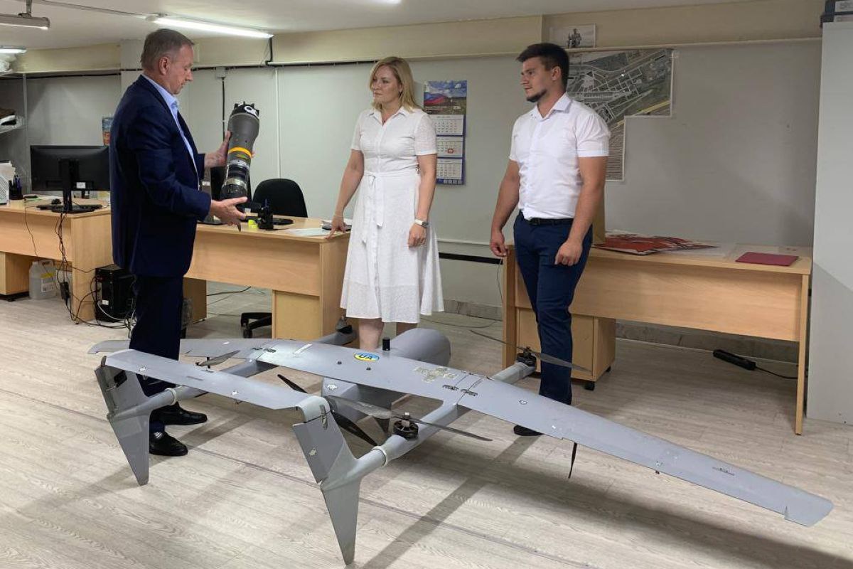 Украинский беспилотник был посажен российскими комплексами РЭБ.