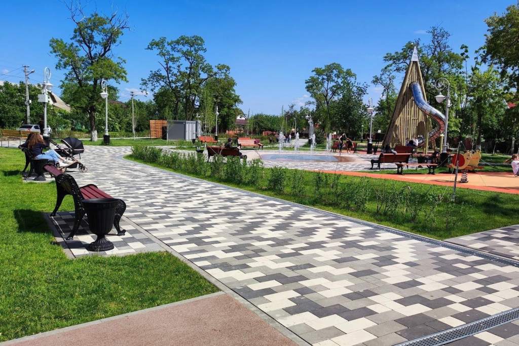 Пешеходная зона по улице Ленина в Волгодонске вошла в число победителей Всероссийского голосования за выбор объектов благоустройства в 2025 году