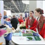 От сыра и сладостей до драгоценностей: Корреспондент «РГ» прогулялся по выставке Russia Halal Expo