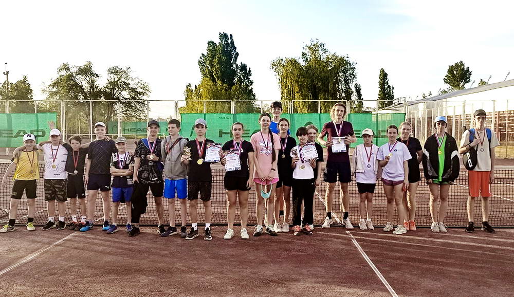 В Волгодонске прошёл теннисный турнир, посвященный 79-летию  Победы в Великой Отечественной войне